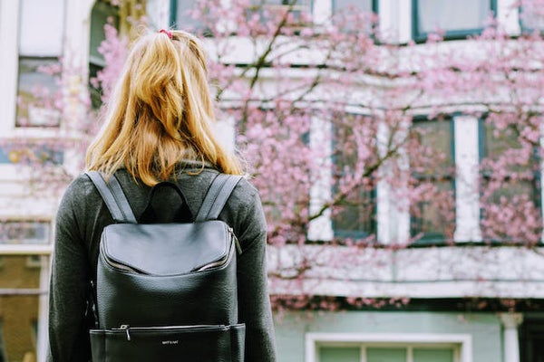 The Ideal Backpacks for Short Women: A Comprehensive Guide